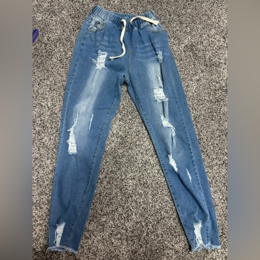 Blue Skinny Pants with Distressed Details
